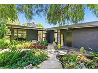 964 Colonial Lane